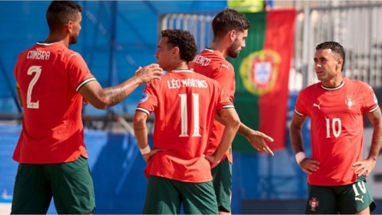 Seleção de futebol de praia venceu a França por 4-2