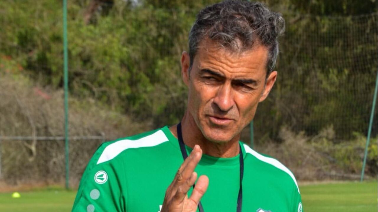 Rui Almeida orienta o Difaa El Jadidi