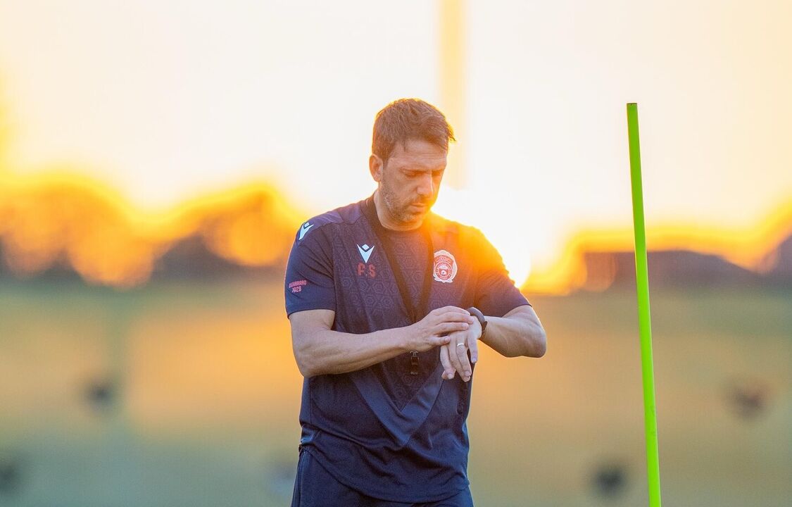 Nandinho comanda Al Muharraq numa vitória sobre o Al-Ahli no Bahrain