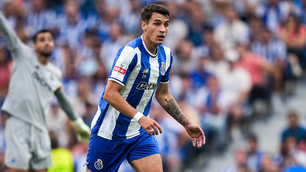 Jakub Kiwior estreou-se pelo FC Porto frente ao Nacional