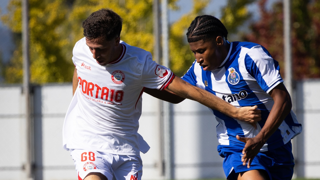 U. Leiria marca nos descontos e vence FC Porto B reduzido a nove