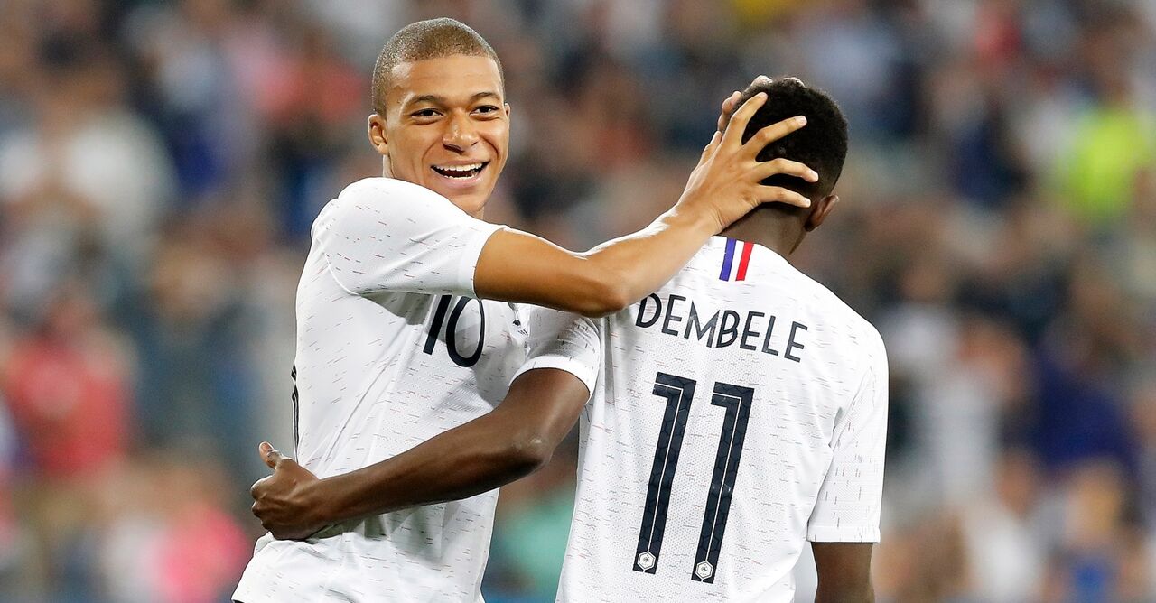 Mbappé acompanha a cerimónia da Bola de Ouro à distância