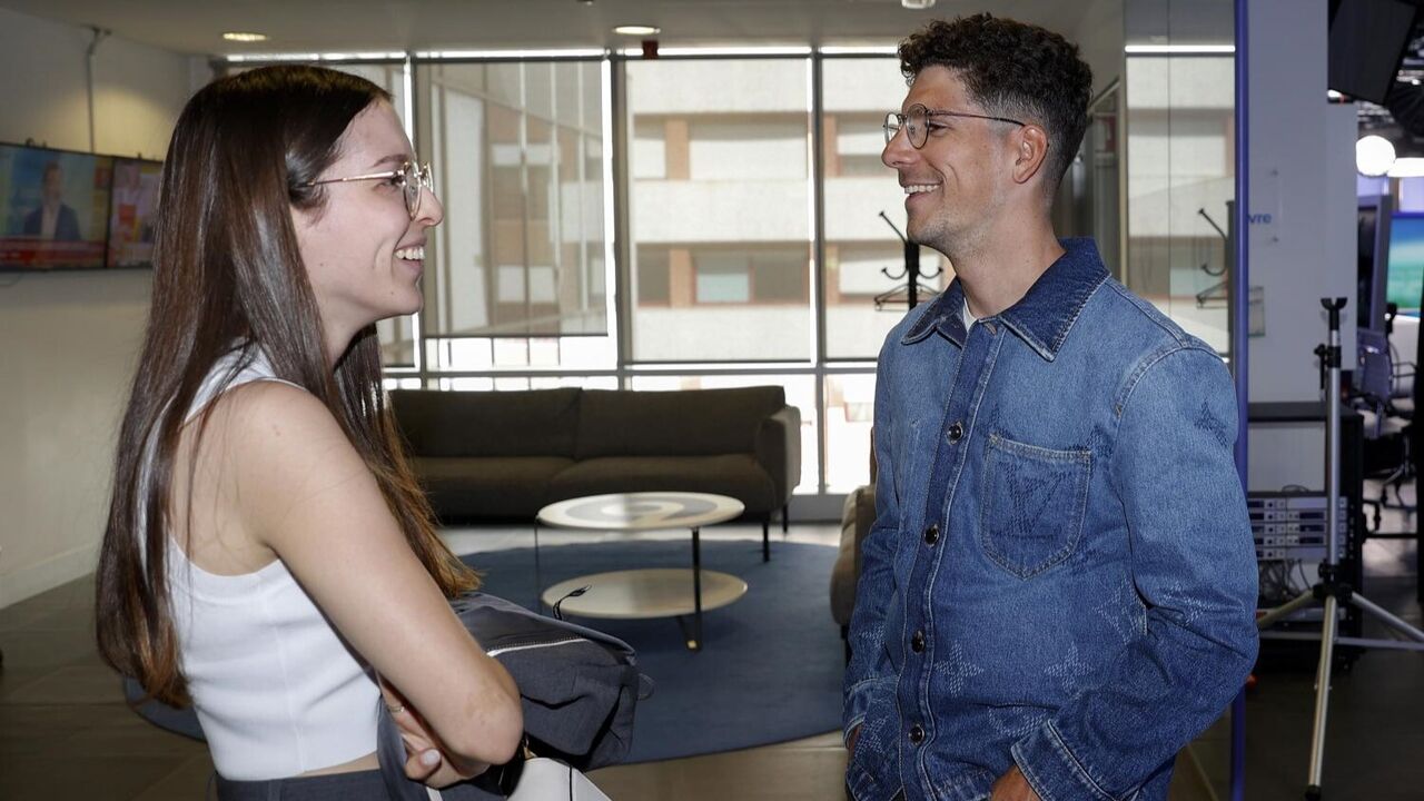 João Almeida alheio ao despedimento de Lage é informado pela namorada, Rita