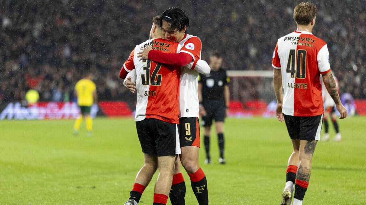 Jogadores do Feyenoord a festejar