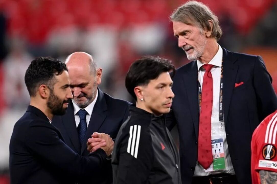 Sir Jim Ratcliffe reúne-se com Amorim para discutir o futuro do clube