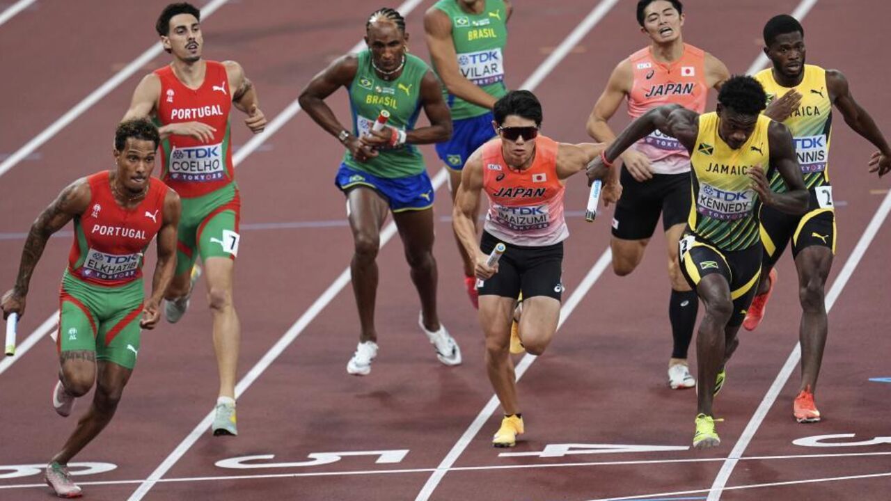 Estafeta portuguesa masculina 4x400 metros em Tóquio, com Omar Elkhatib em ação
