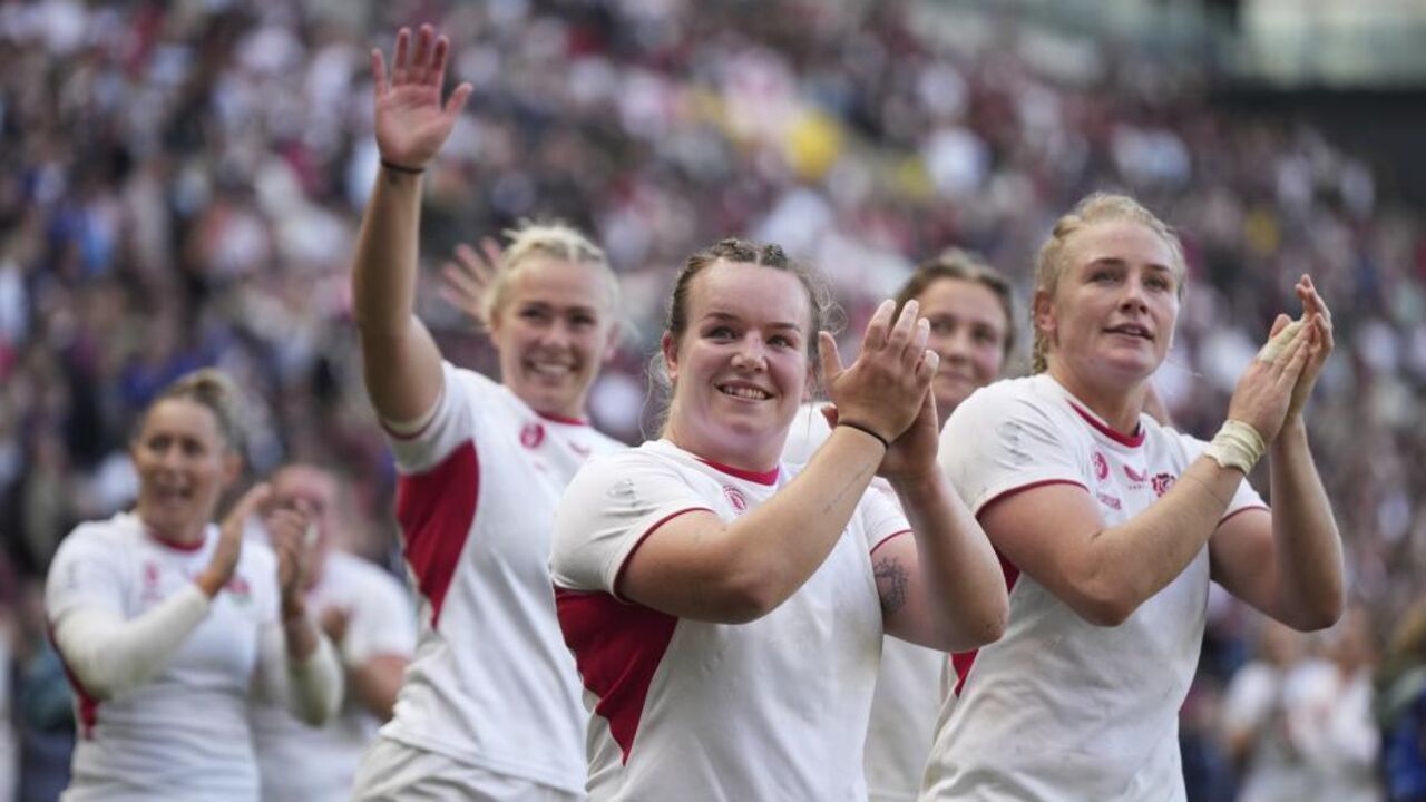 Inglaterra vence França e defronta Canadá na final do Mundial feminino de râguebi