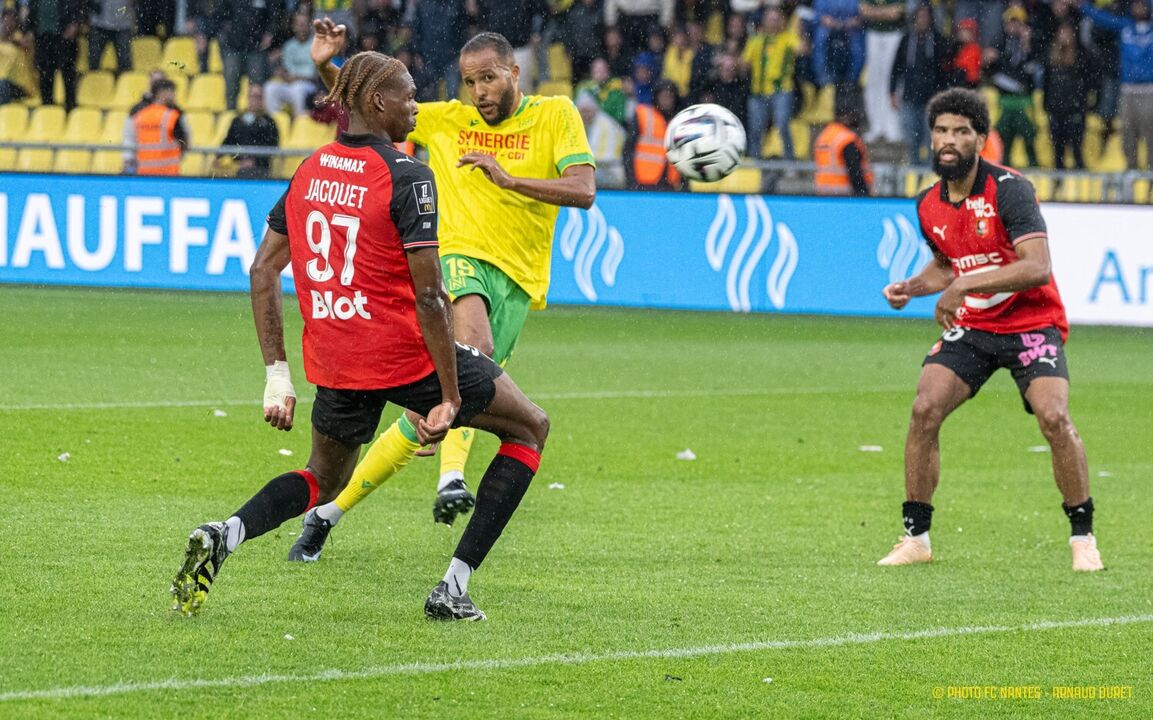 Luís Castro garante empate para o Nantes contra o Jacquet