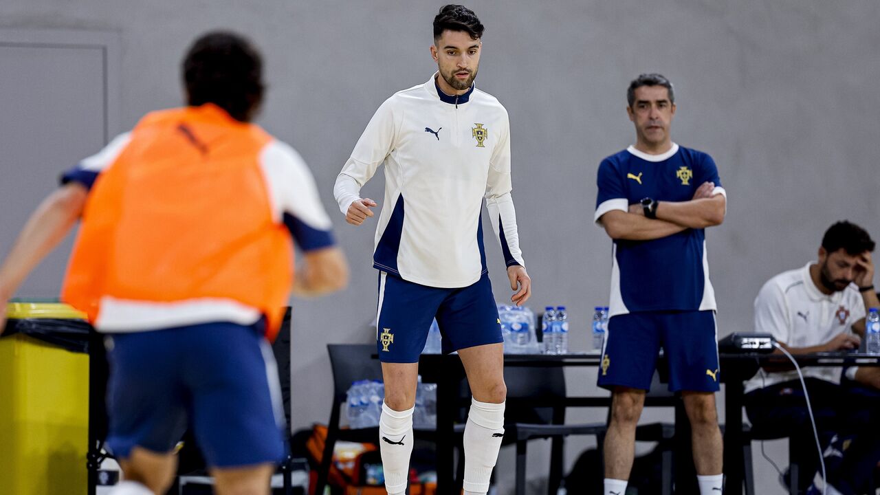 Jogador de futsal treina com a seleção portuguesa