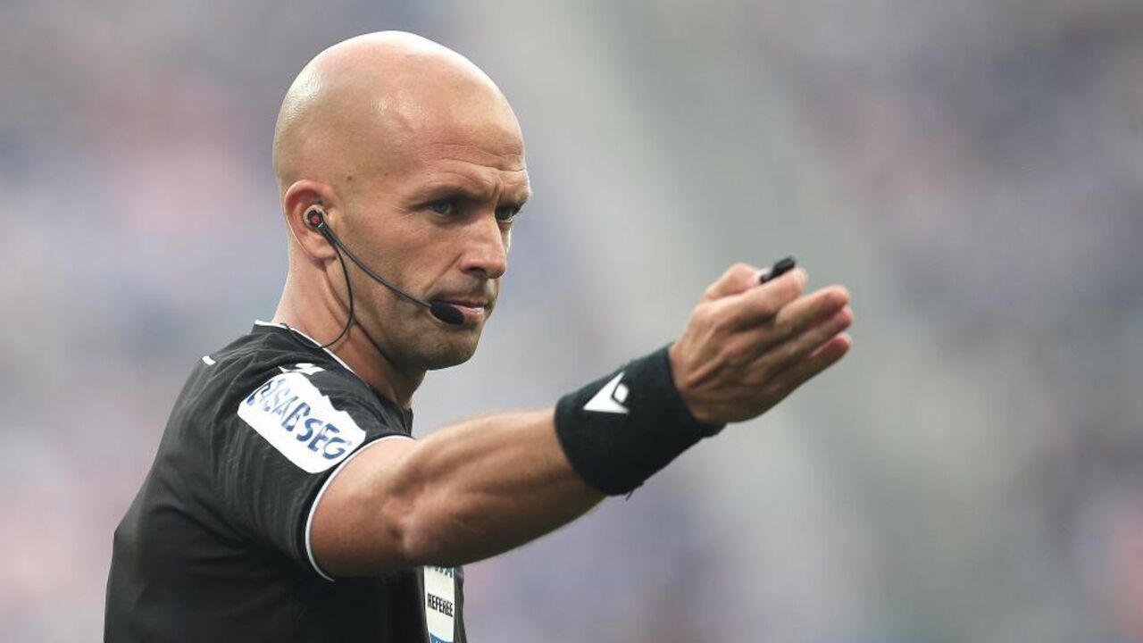 Luís Godinho apita o Friburgo-Basileia na Liga Europa