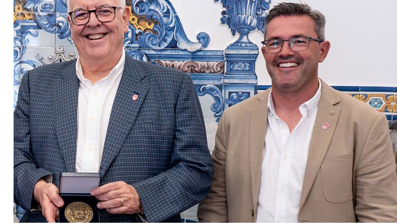 Ricardo Vicintin (à esquerda) distinguido