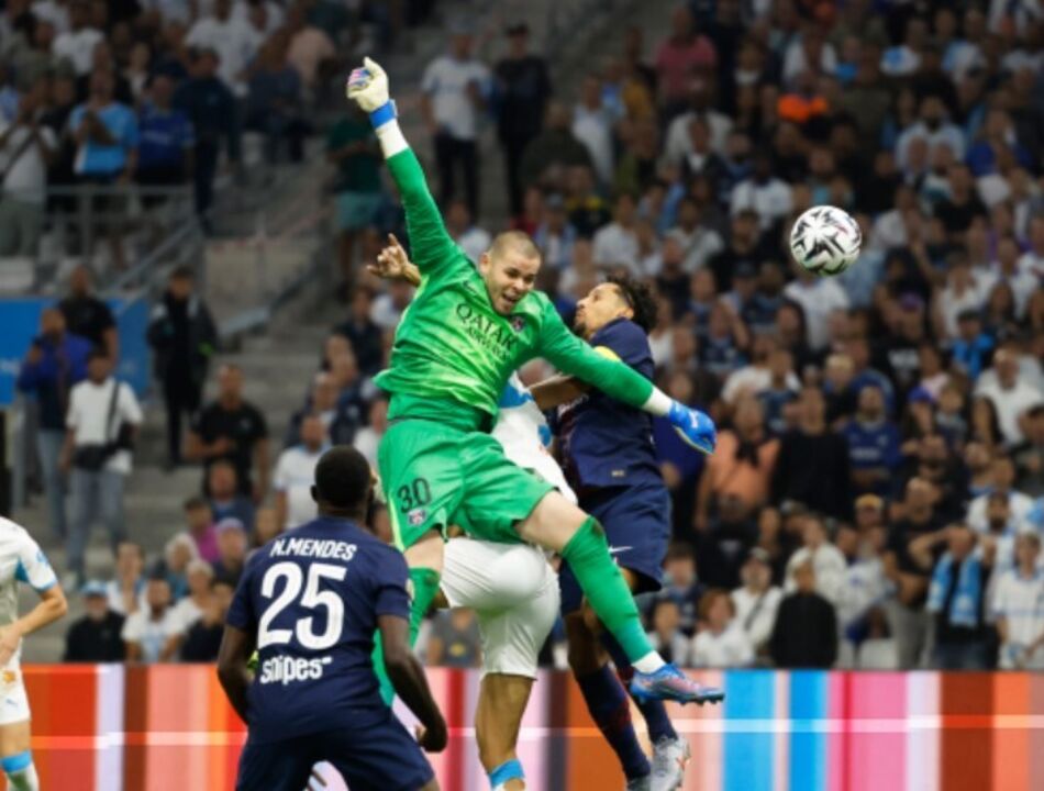 PSG perde contra o Marselha com erro do guarda-redes Chevalier