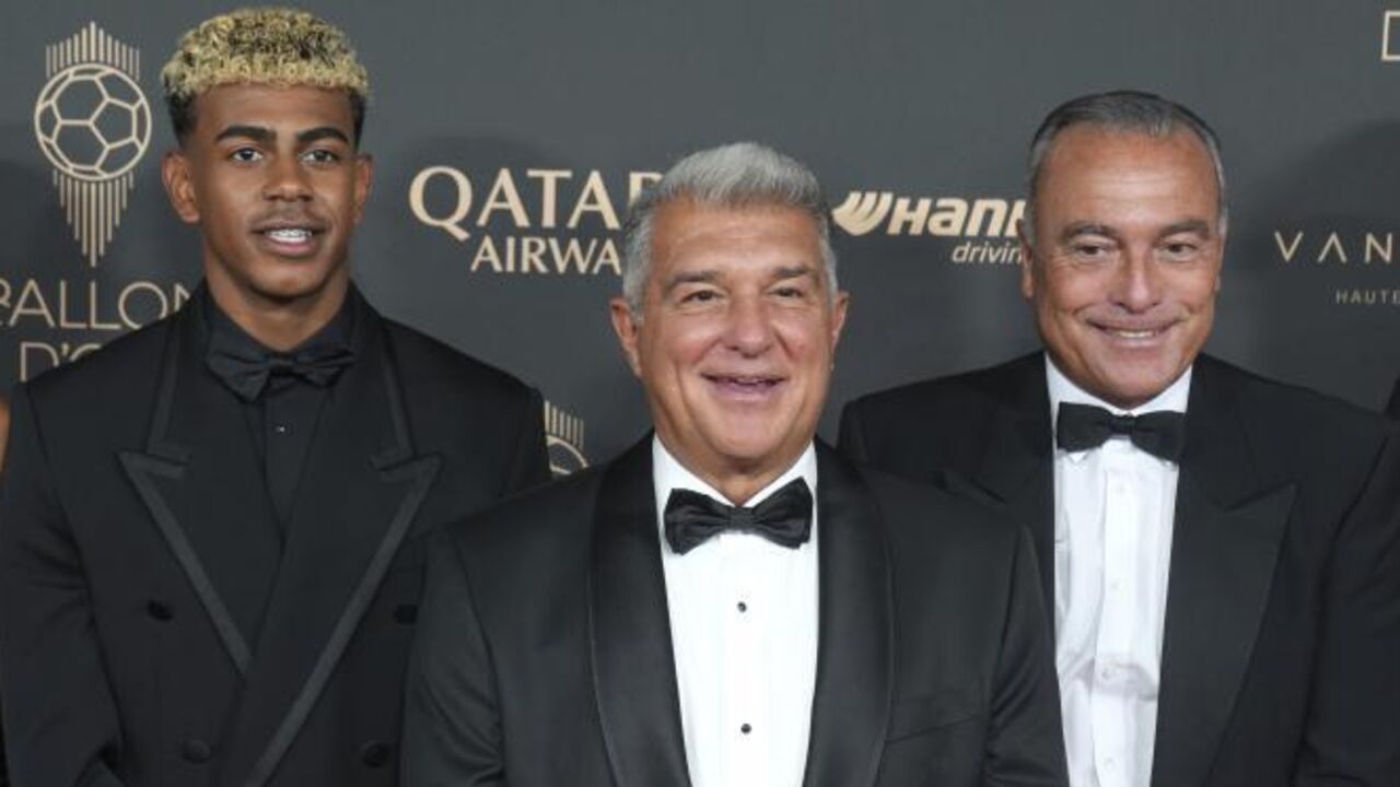 Cerimónia Ballon d'Or com convidados em Paris