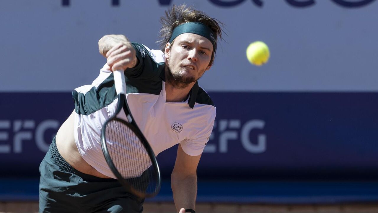 Alexander Bublik vence Valentin Royer na final em Hangzhou, na China