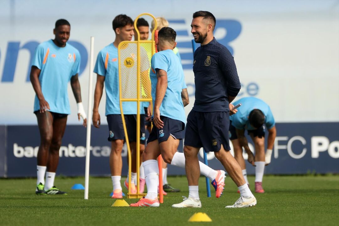 Farioli prepara equipa para Arouca, com treino em Salzburgo, Áustria