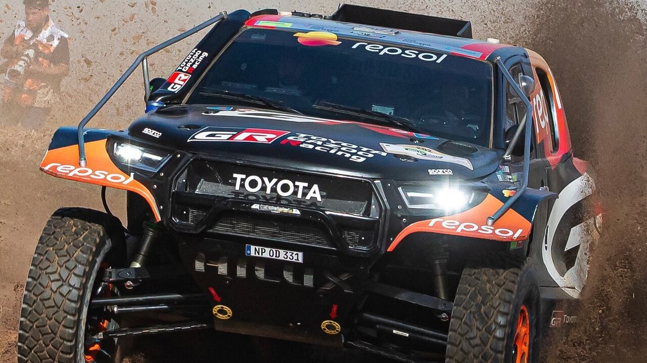 Henk Lategan (Toyota) lidera o bp Ultimate Rally Raid Portugal