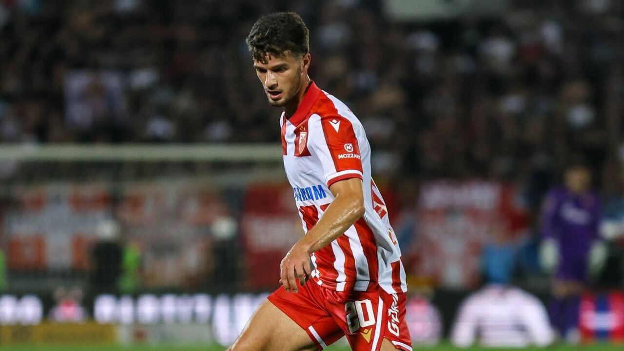 Tomás Handel, jogador do Estrela Vermelha