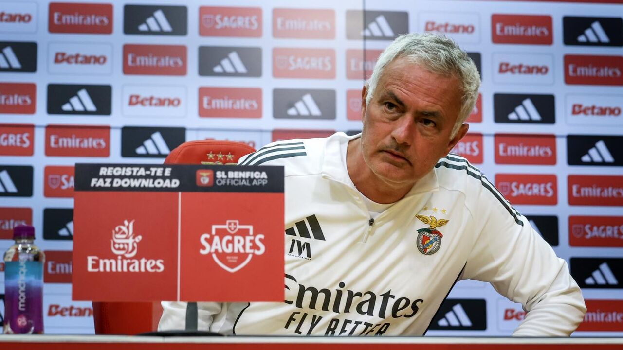 José Mourinho em conferência de imprensa