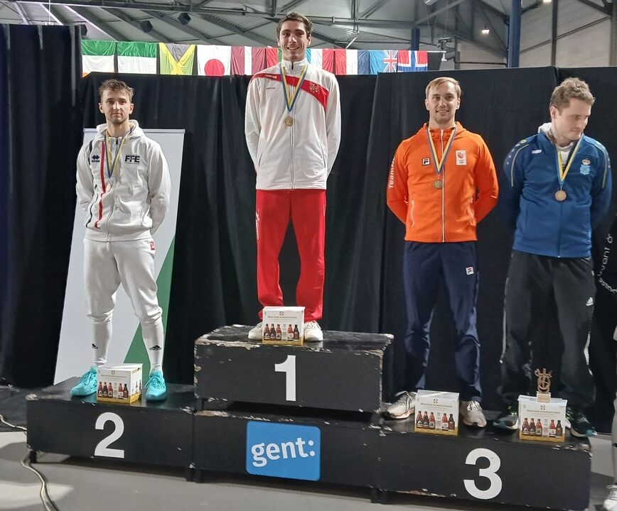 Pódio com atletas de Portugal, França, Países Baixos e Bélgica