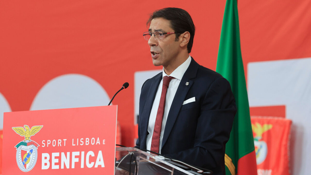 Rui Costa lamenta chumbo de contas e regulamento em assembleia do Benfica