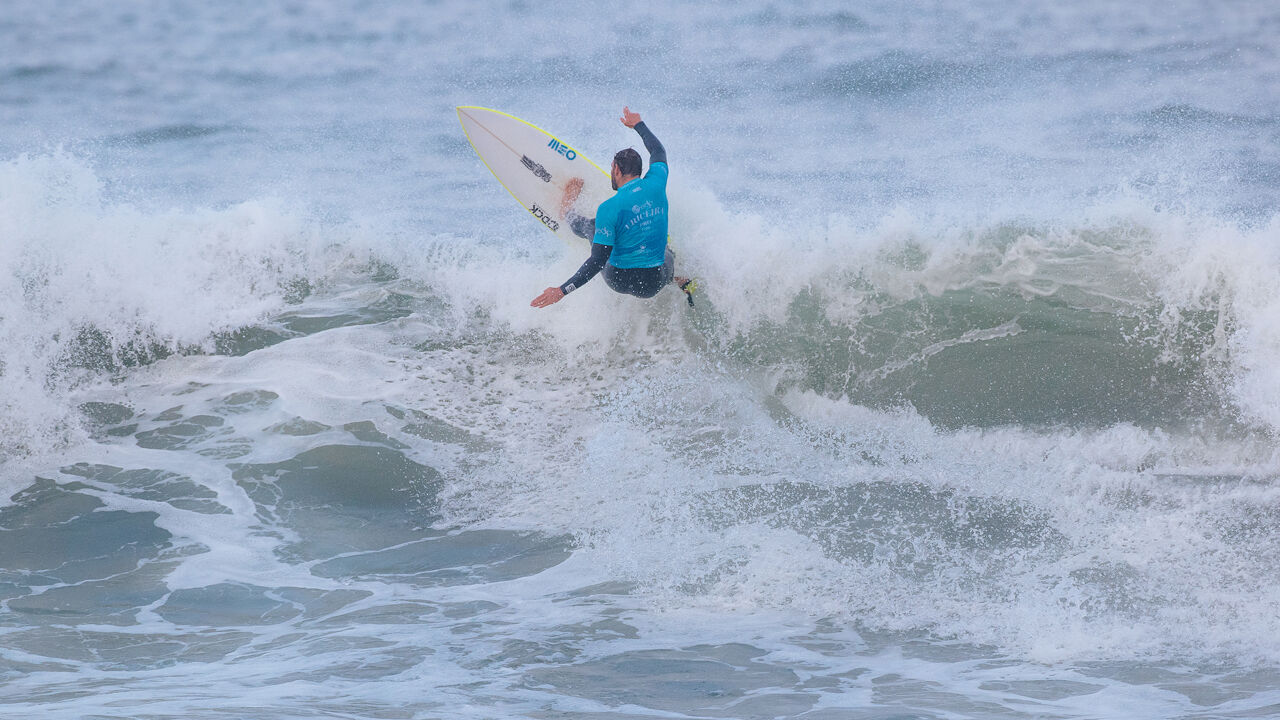 Frederico Morais foi eliminado do EDP Ericeira Pro