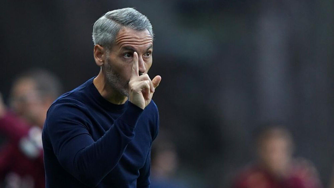 Pressão em Carlos Vicens no Sp. Braga após maus resultados e contestação