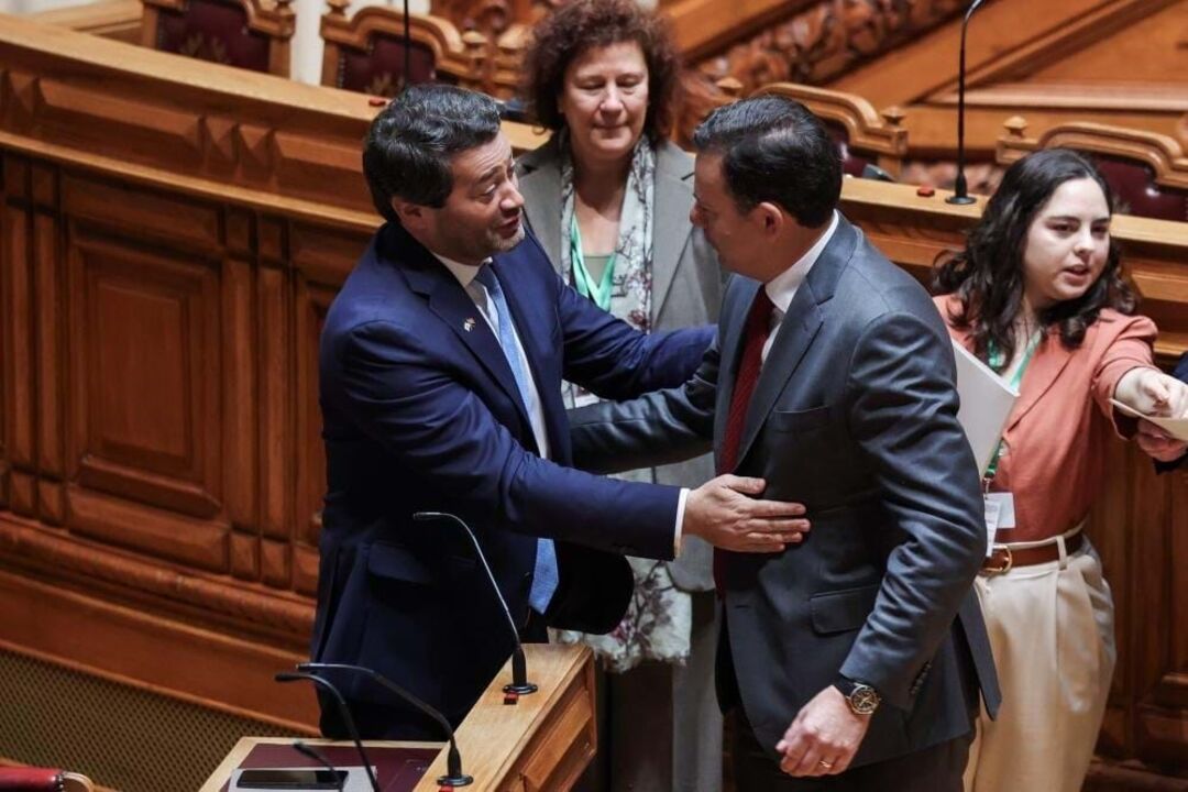 Luís Montenegro conversa com o Líder do Chega, André Ventura