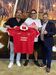 Cristóvão Carvalho e Isaías com benfiquistas e responsáveis da Casa do Benfica de Viseu