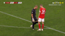 Jogo Áustria-Chipre interrompido devido a buraco no relvado