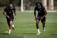 Paulo Simão (irmão de Rafael Leão) à direita