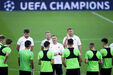 Kairat no treino de adaptação ao relvado do Estádio José Alvalade