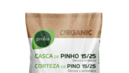Casca de pinho para decoração e proteção de plantas em agricultura biológica