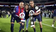 Kylian Mbappe, a mãe Fayza Lamari, e o irmão Ethan