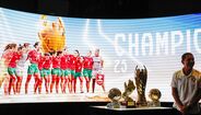 Seleção feminina, campeã europeia, na Cidade do Futebol