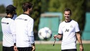 João Gião orienta treino do Sporting antes da estreia na Youth League