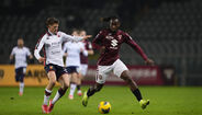 Karamoh, jogador do Torino, em ação durante um jogo