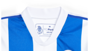 Camisola retro apresentada pelo FC Porto