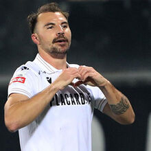 <![CDATA[ V. Guimarães fecha mês de abril quase perfeito com grande contributo de Samu ]]>