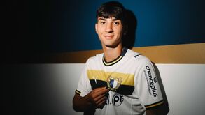 Oficial: Gonzalo Pastor é reforço do Famalicão