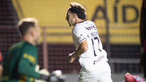 Nuno Moreira festeja durante a vitória do Vasco sobre o Sport Recife