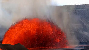 Imagens impressionantes mostram vulcão Kilauea no Havai em erupção