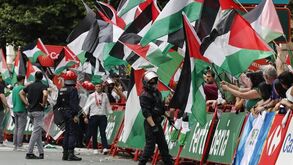 Etapa 11 da Vuelta sem vencedor devido a protestos pró-Palestina