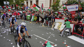 Protestos pró-palestinianos na Volta à Espanha levam a neutralização da etapa