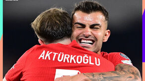 Aktürkoglu brilha com dois golos na vitória da Turquia sobre a Geórgia