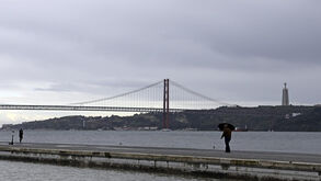 IPMA prevê chuva em Portugal continental no fim de semana devido a frente fria