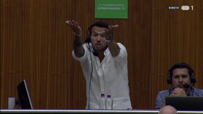 (Comentador) Ângelo Girão desligou o microfone para... dar a tática aos ex-colegas