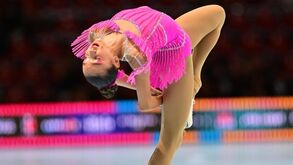 Madalena Costa vence programa curto em seniores do Europeu de patinagem
