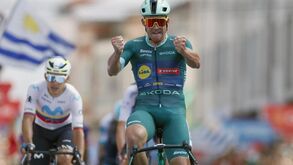 Pedersen vence a 15.ª etapa da Vuelta com Ivo Oliveira no 11.º lugar e João Almeida em dia tranquilo