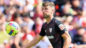 Jogador do Ath. Bilbao suspenso por 10 meses por fazer tratamento contra a calvície