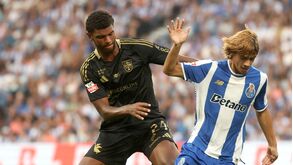 Iyad Mohamed é o primeiro internacional a chegar